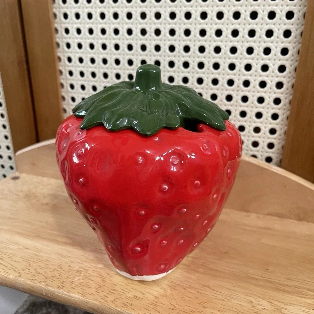 Vtg Ceramic Strawberry Jar With Lid Japan‎ Cottagecore Trinket Jar Farm Granny